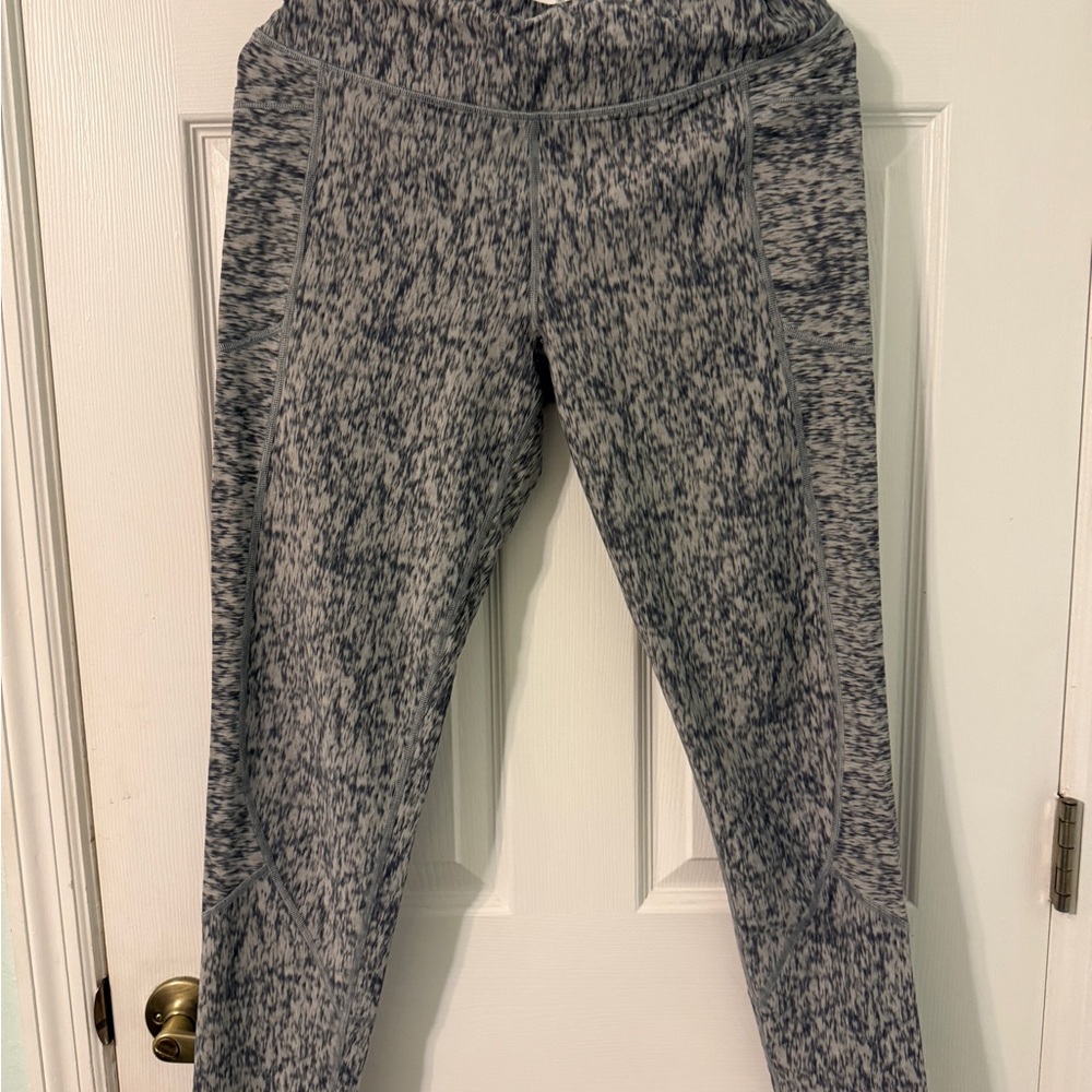 Victoria Sport total knockout tight gray pattern